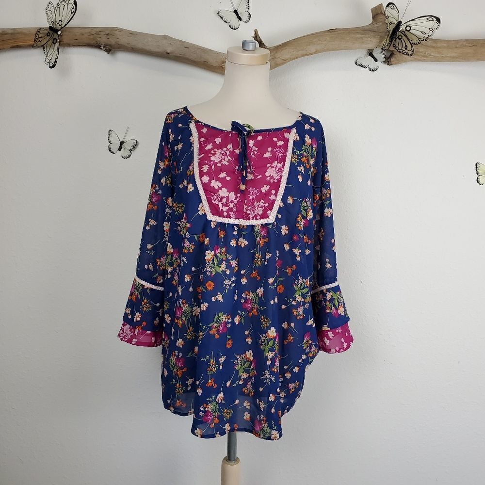 MPH boho floral ruffle sleeve contrasting bib